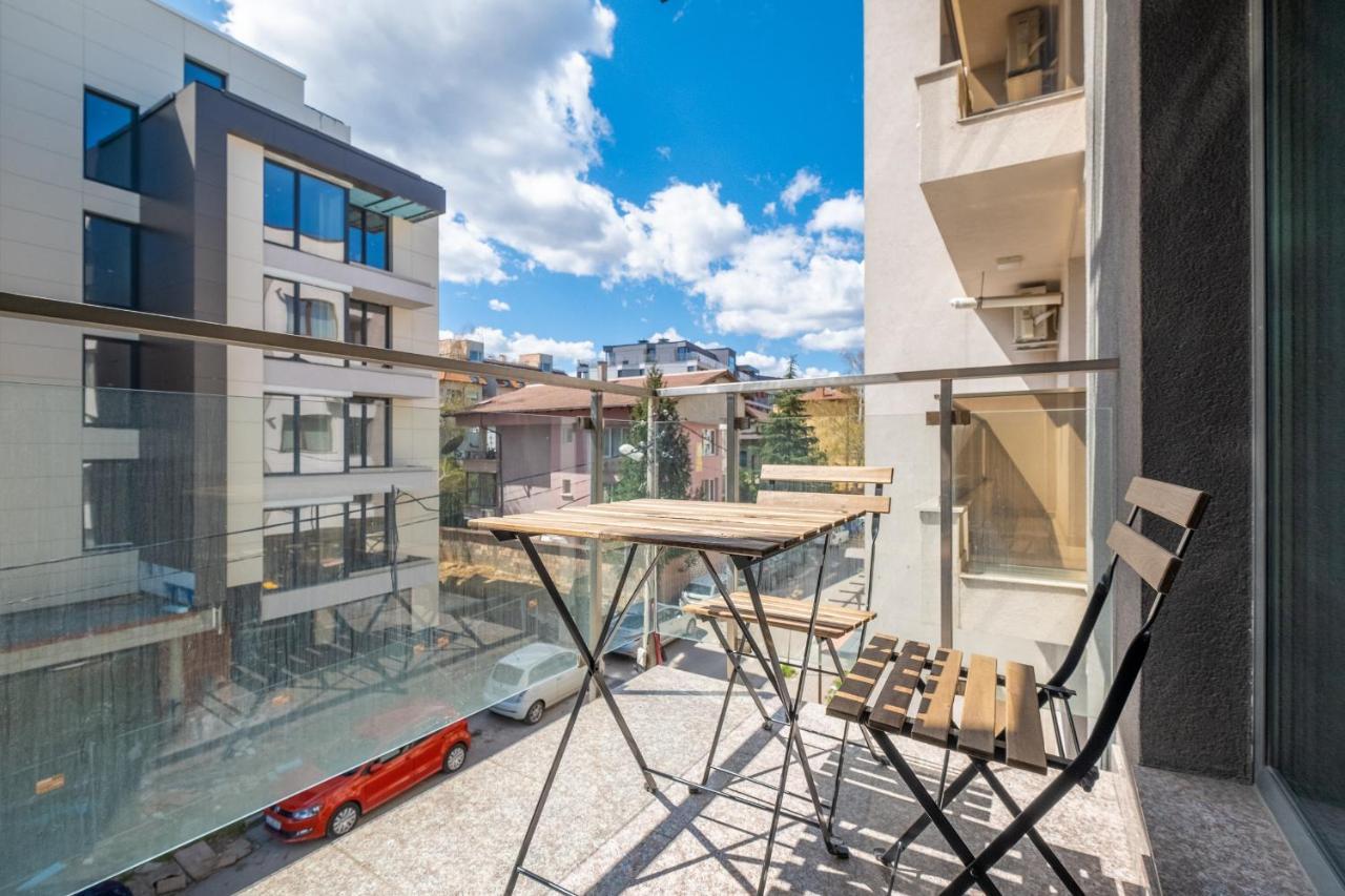 Julie'S Sunny Cozy Apartment With Balcony Sofia Esterno foto